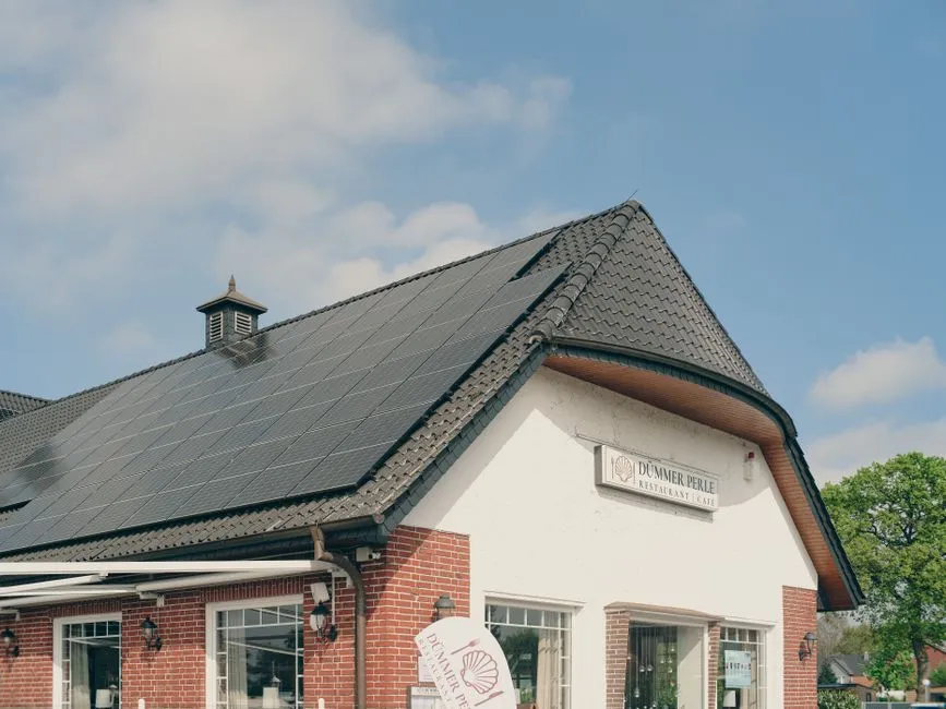 Solarmodule auf einem Hausdach